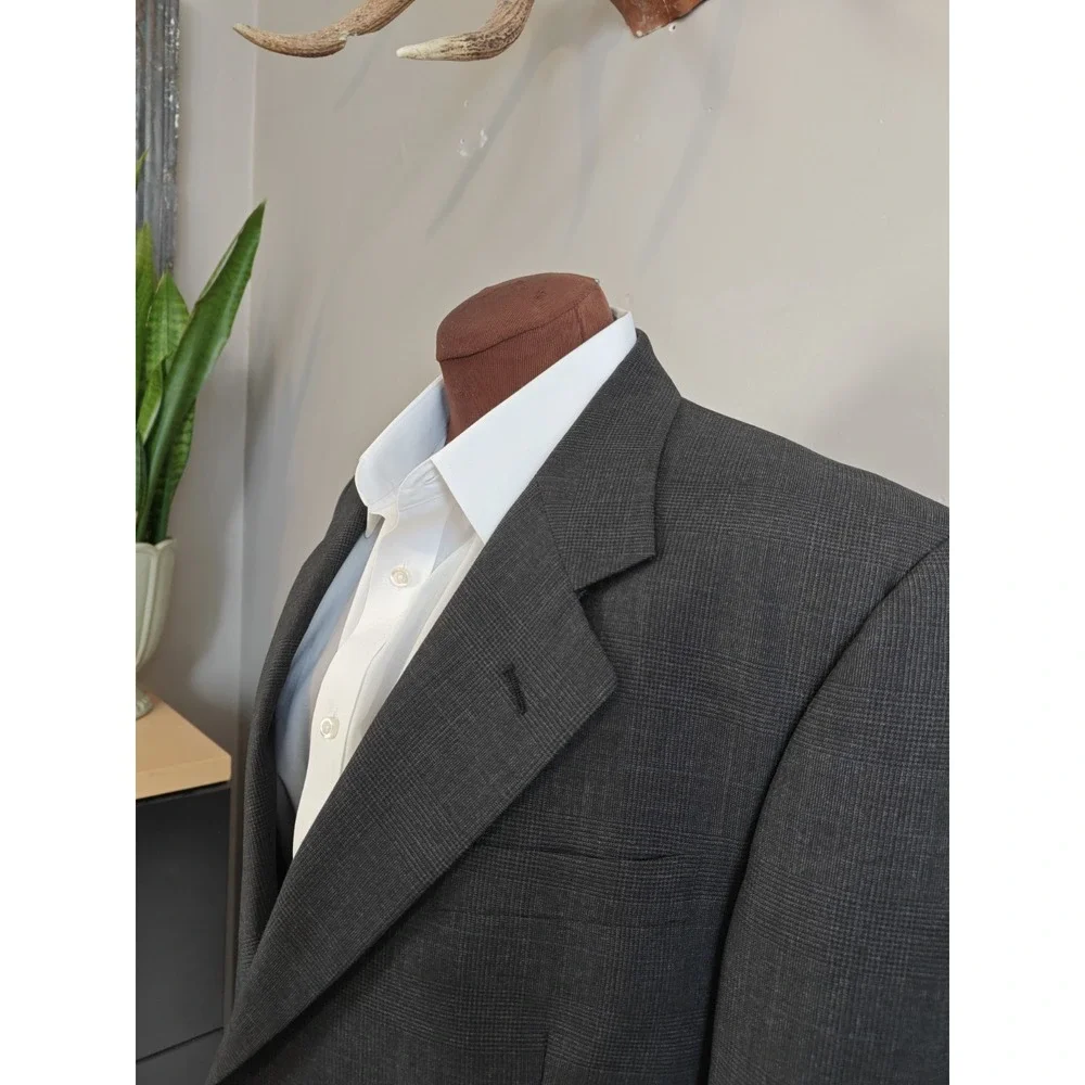 Jos A Bank Mens 39R Wool Sports Coat Gray Glen Plaid USA 2 Button Blazer